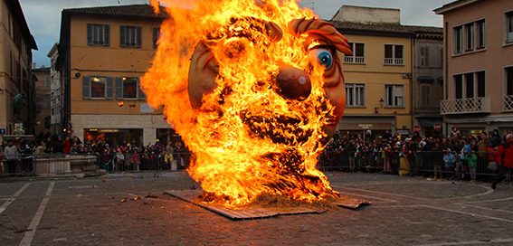 carnevale di Fano rogo del pupo