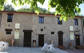 Fattoria delle streghe monte roberto leggenda delle marche