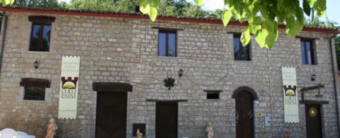 Fattoria delle streghe monte roberto leggenda delle marche