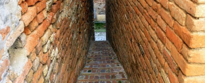 Ripatransone vicolo più stretto d'Italia